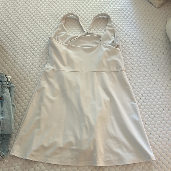 Abercrombie & Fitch: Traveler Mini Dress - Picture 3 of 3